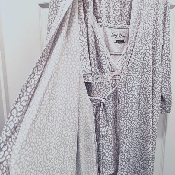 Merilyn Monroe 3 Piece Sleepwear Set-Women's Shorts, Cami & Rope-Sz. Lg-Gray & W - Picture 13 of 15